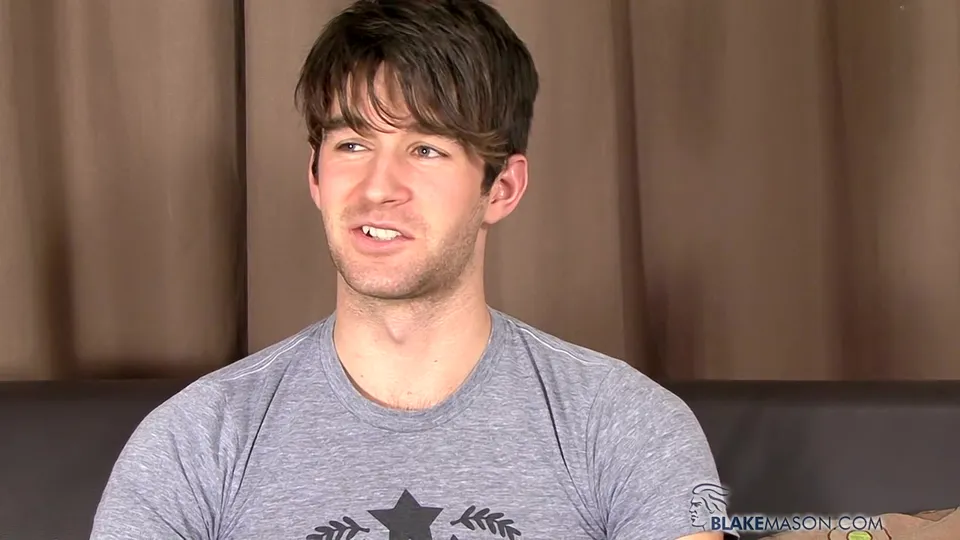 Gorgeous Woody Fox Beats His Meat