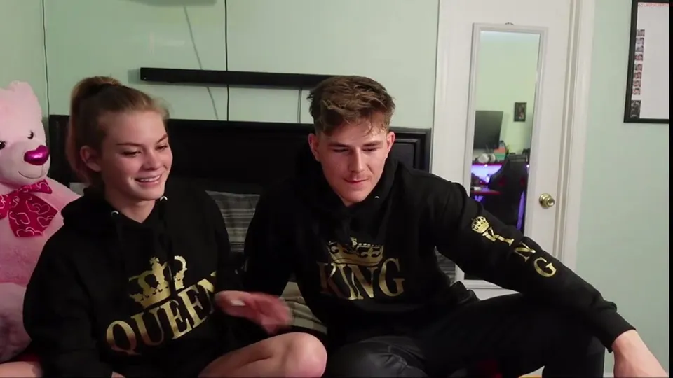 GREAT BOY WITH GIRLFRIEND ON CAM - video 2 - ThisVid.com