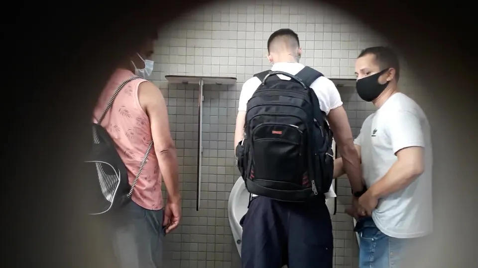 Group cruising in public toilet - video 2 - ThisVid.com