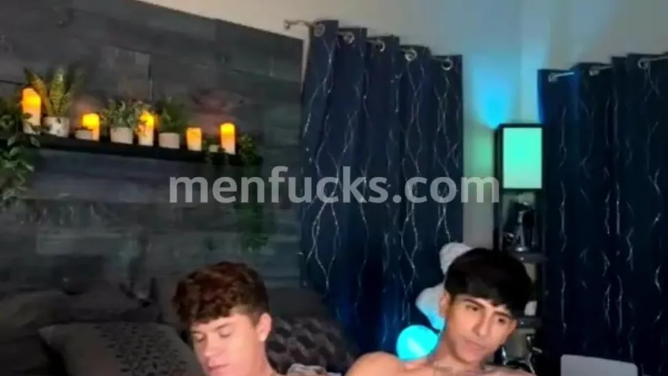 Group Sex - hot 4way live sex stream