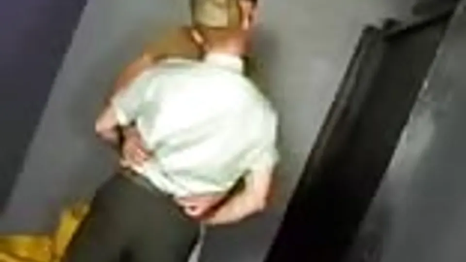 Grunt gloryhole