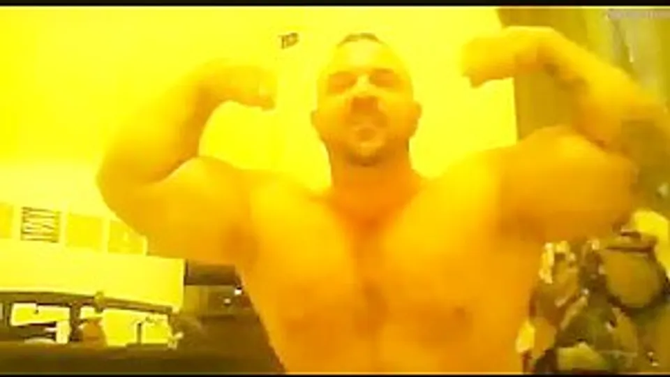 Grunting Muscle Worship