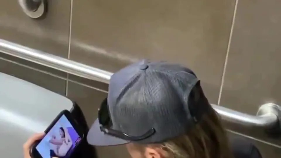 Guy caught jecking off and cum - ThisVid.com
