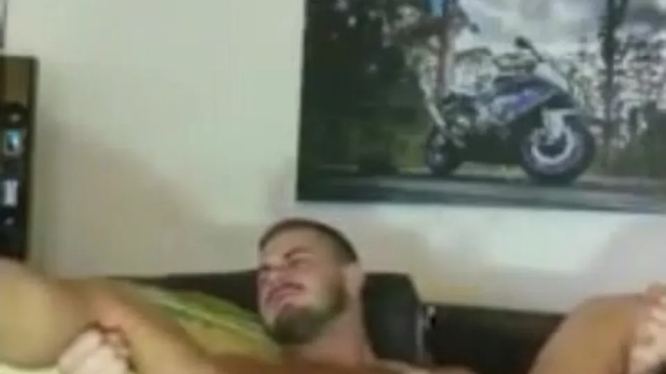 Guy gets fisted and pisses - ThisVid.com