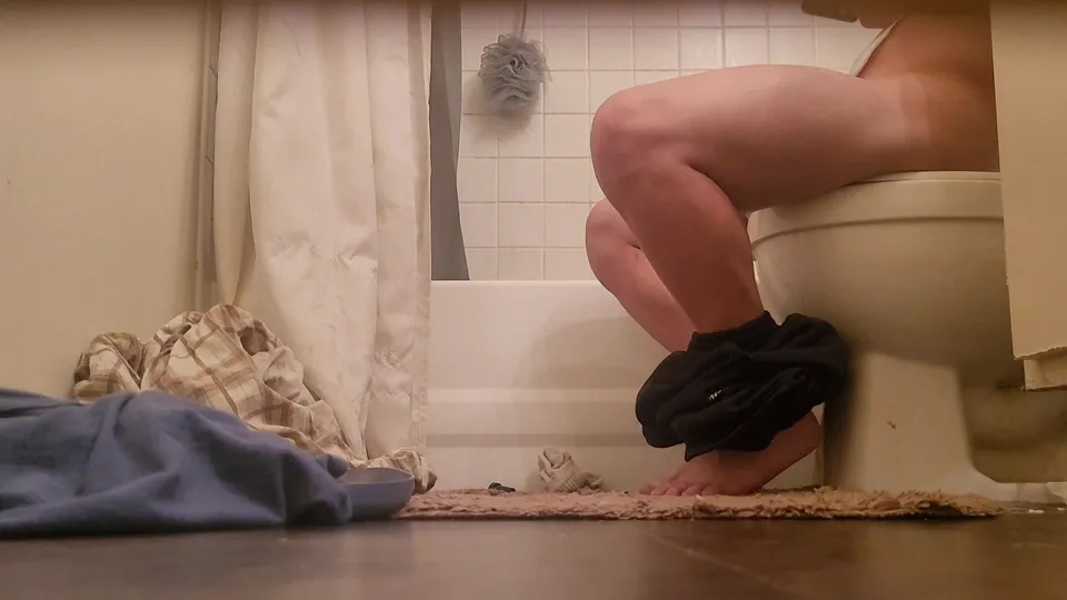 Guy jerking off - video 5 - ThisVid.com