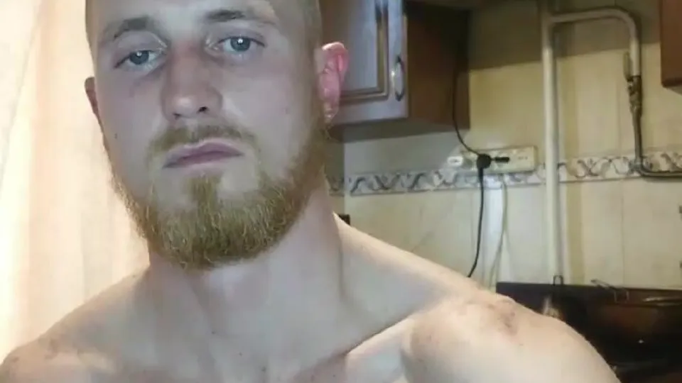 Guy jerks, smoke and cums - ThisVid.com