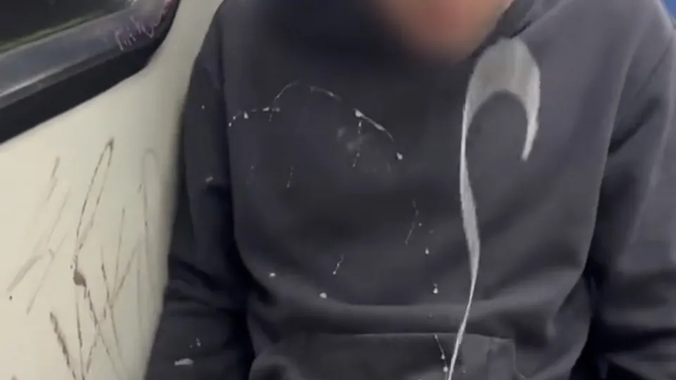 Guy makes drunk friend explode a huge load in public - ThisVid.com