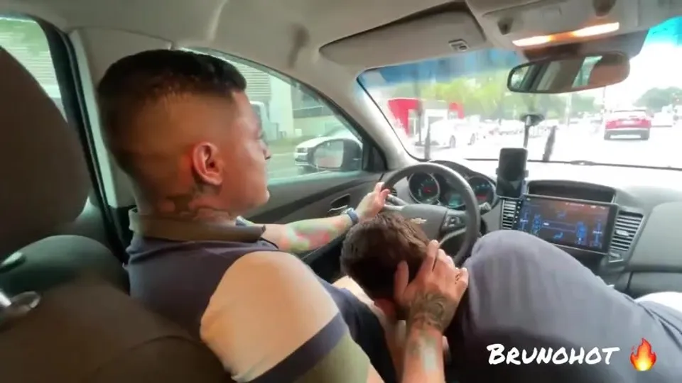 Guy orders an uber, takes the driver home for a fuck - ThisVid.com