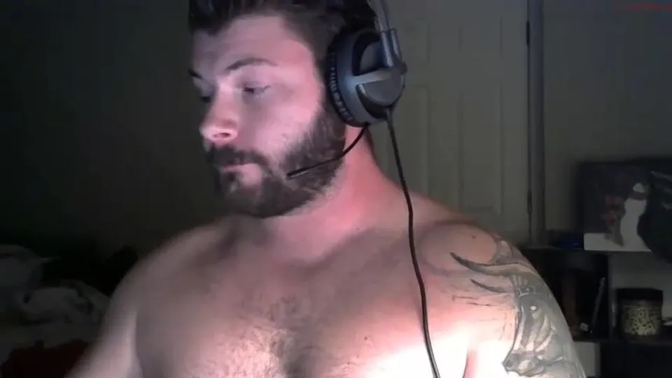 Guy shows off on cam - ThisVid.com 日本語で