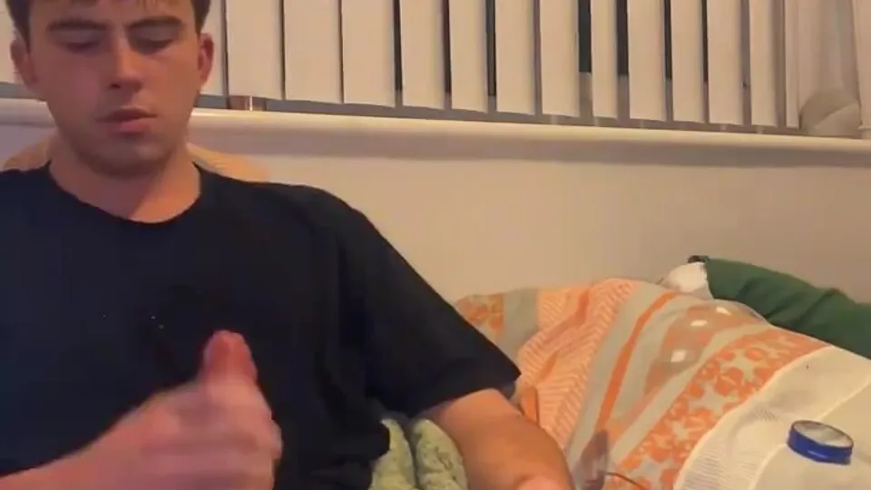 Smoking White Guy Strokes
