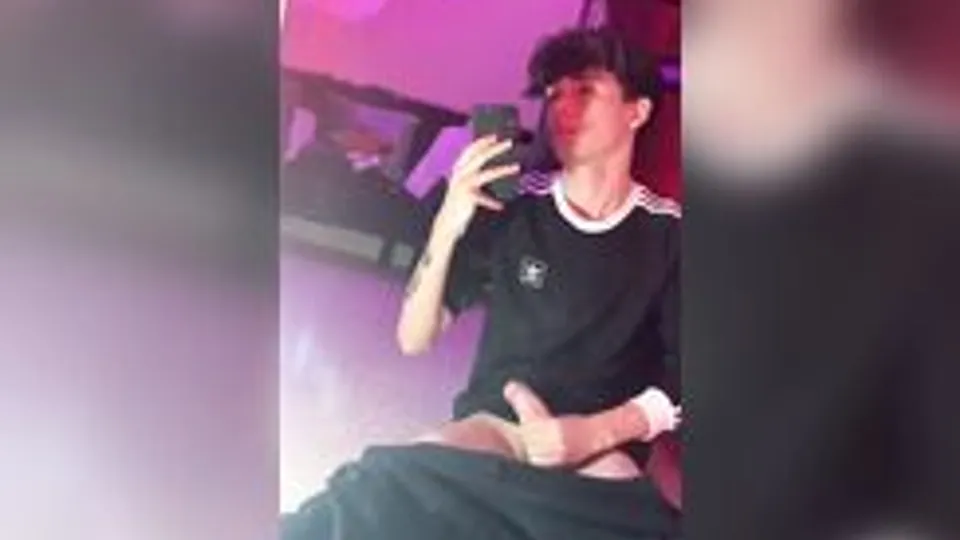 Guys Jerking 2