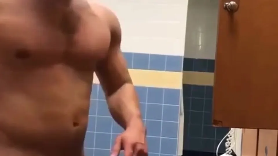 Gym locker 5 fit white hunks spy (voyeur huge dicks) - ThisVid.com