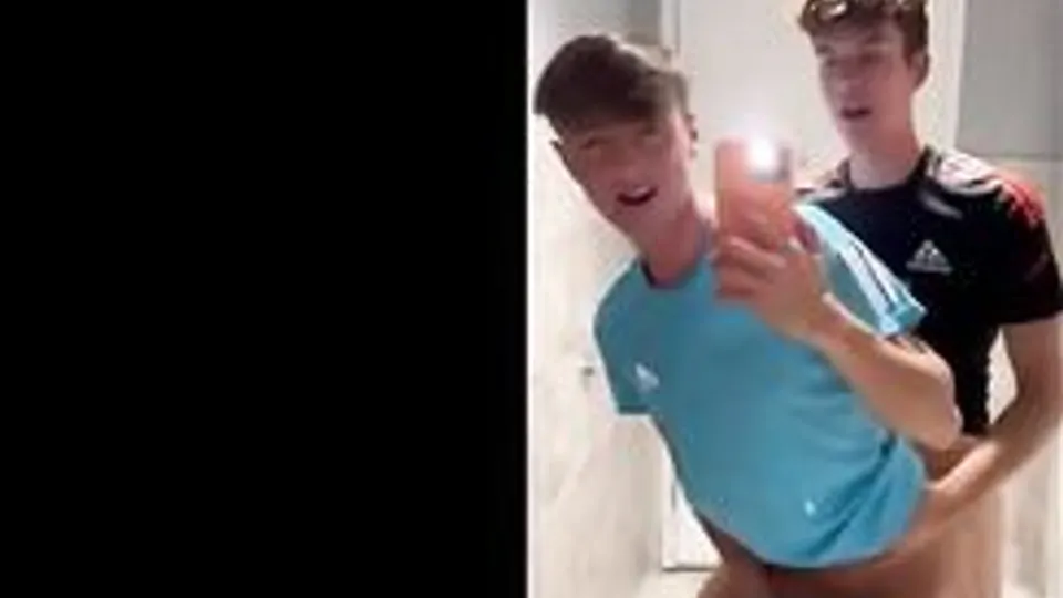 Jongetjes Vrienden Fucken in Gym Huis