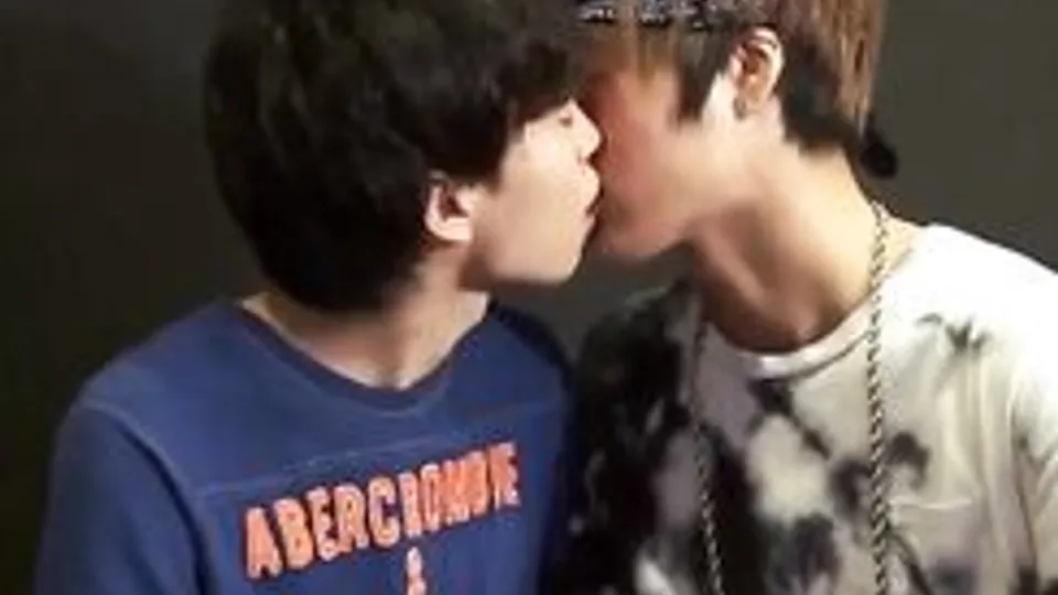 H0T ASlAN TWINKS