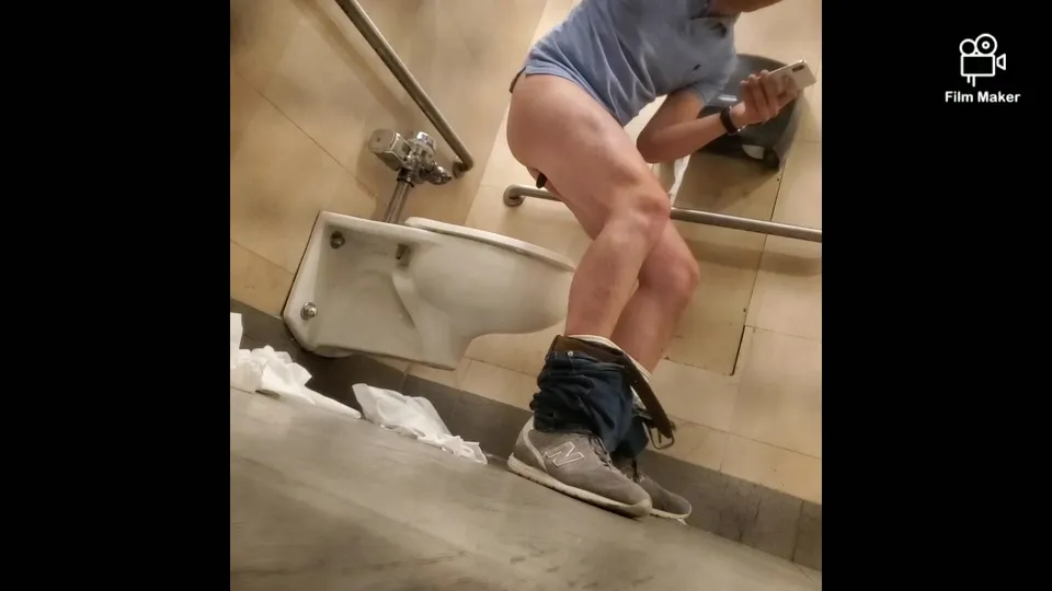 Halfway standing poop - ThisVid.com