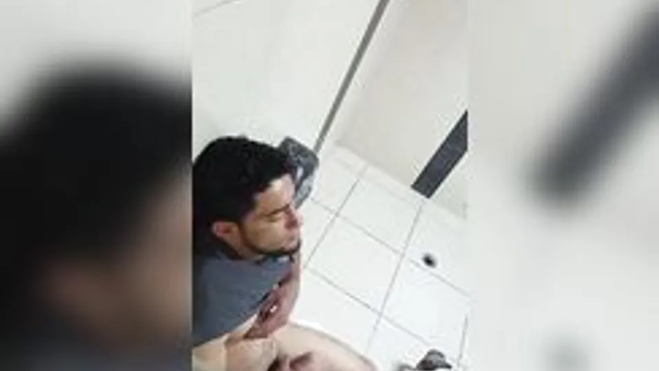 Handjob on spy cam