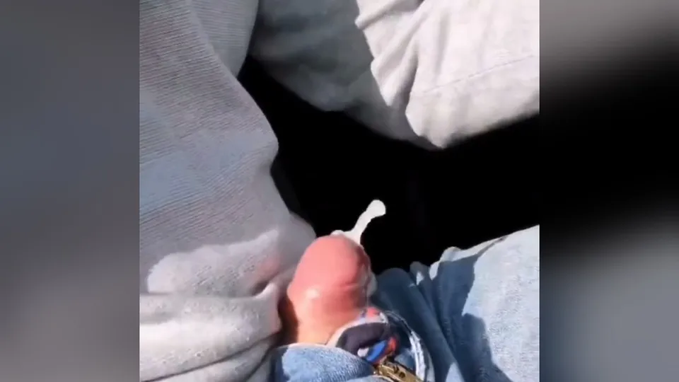 HANDSFREE CUMMING WHILE DRIVING - ThisVid.com