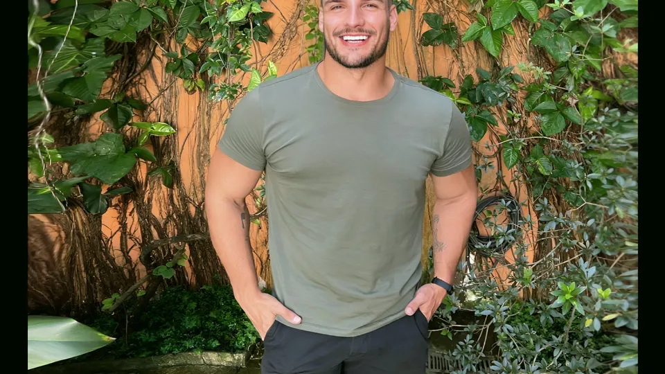 Handsome Brazilian Model, The Cum Lover 1 - ThisVid.com