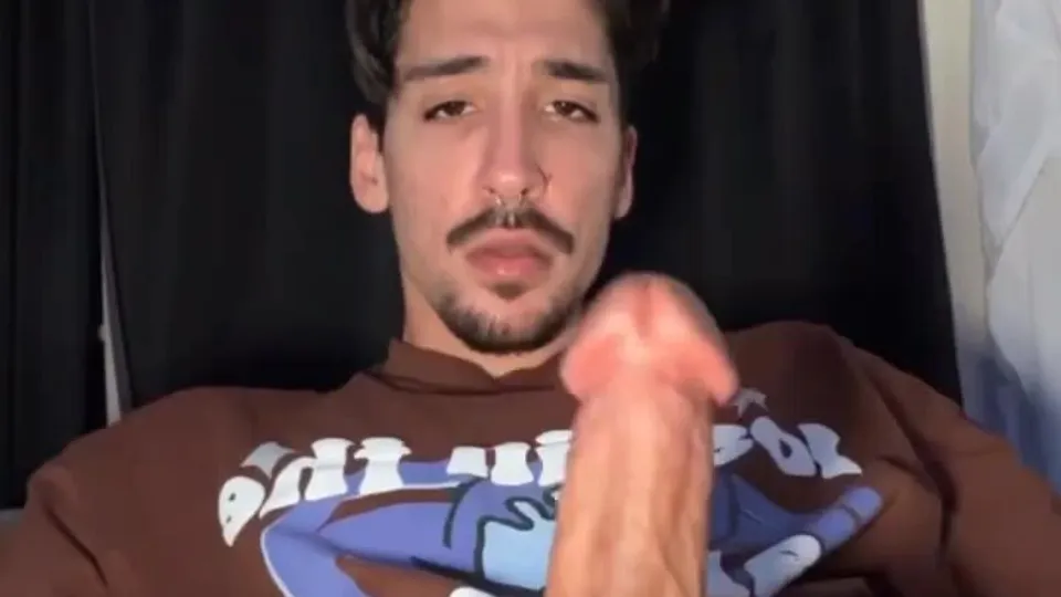 Handsome Colombian jerks off and cums with pleasure - ThisVid.com