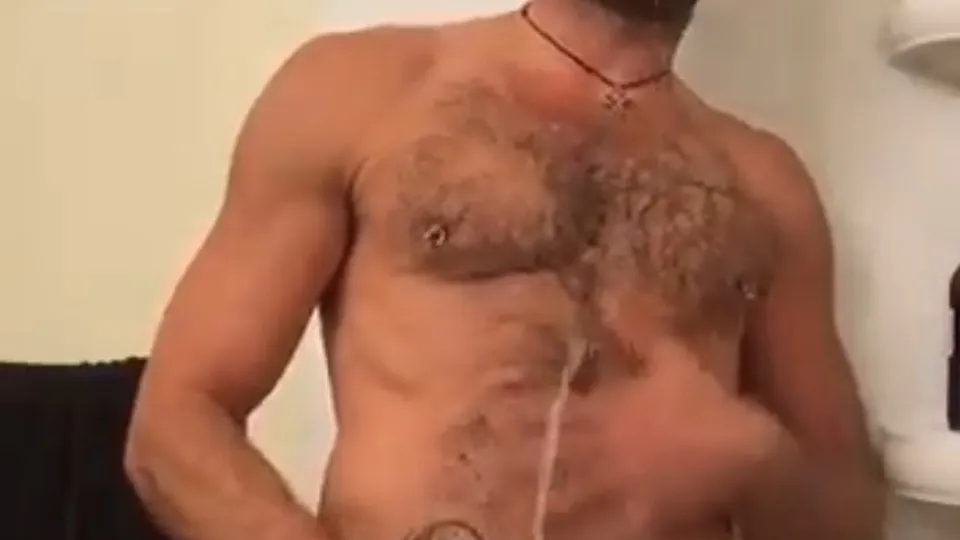 Handsome guy drink his own piss - ThisVid.com