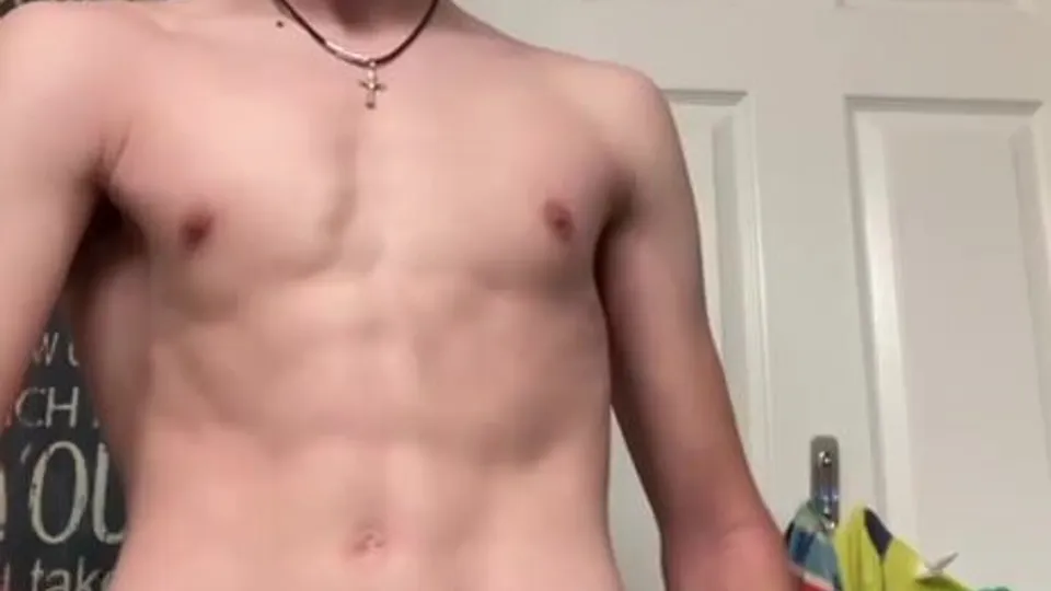Handsome guy jerking and cuming - video 6 - ThisVid.com
