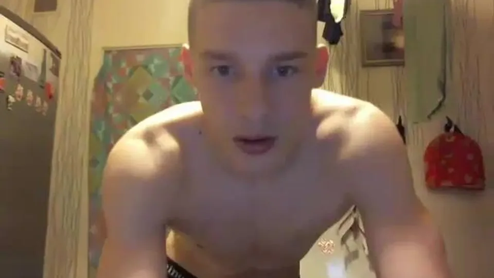 Handsome round house cam porn home alone