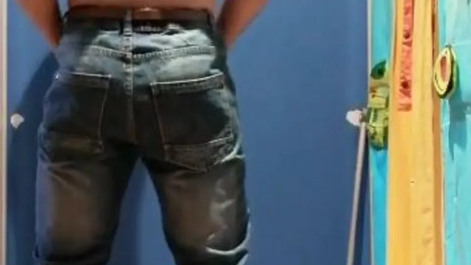 HANDSOME TWINK AND BIG COCK AND BALLS - ThisVid.com