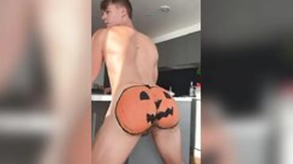 Halloween Twink Masturbation