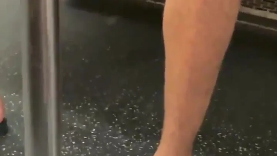Happy Thoughts on the Subway - ThisVid.com