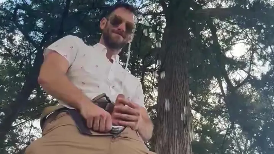 Hard cock outdoor piss - ThisVid.com