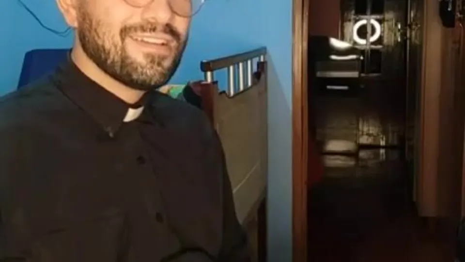 Hard nasty priest - ThisVid.com