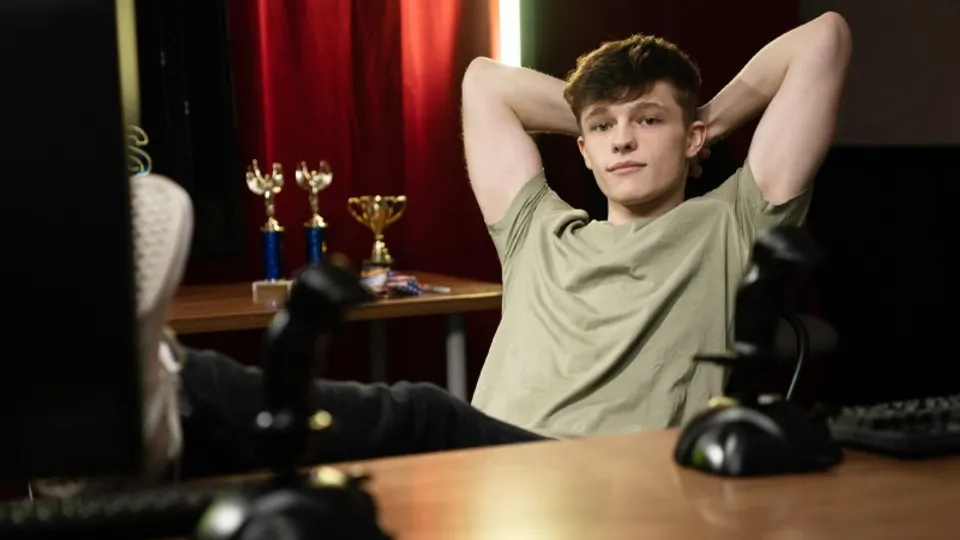 Jake Preston e Sam Ledger em Ação Gay Brutal