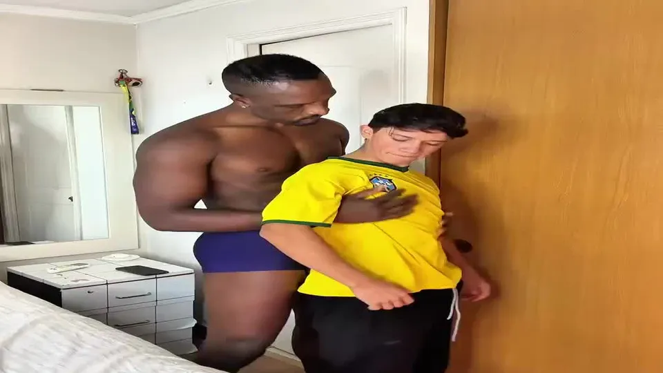 HarryBlack Dominant Top With XXL BBC, Black Dude Dominates Submissive Passionate Bottoms (2).mp4