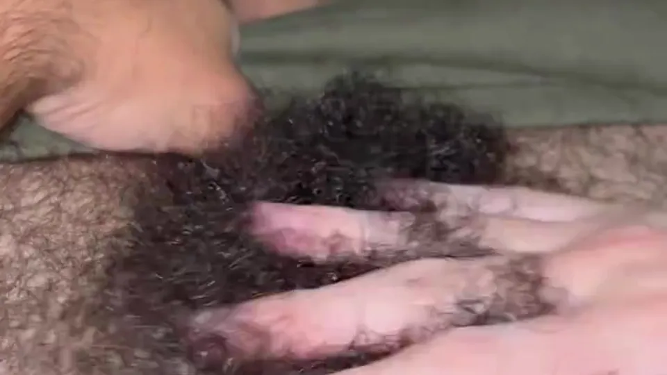 Have You Ever Seen A Bigger Bush? - ThisVid.com