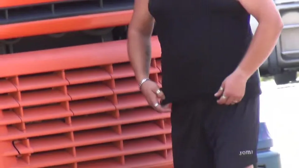 HD COMPILATION - TRUCKERS PEEING - PART 2 - ThisVid.com