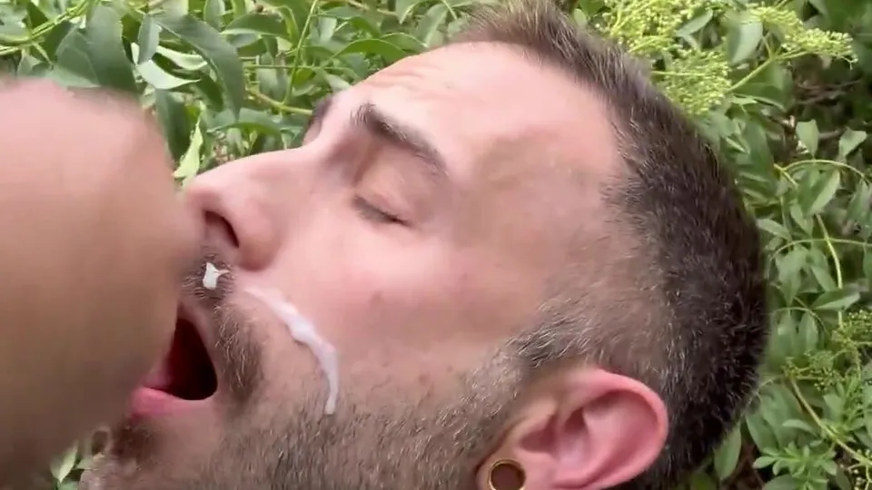 He loves a facial - ThisVid.com