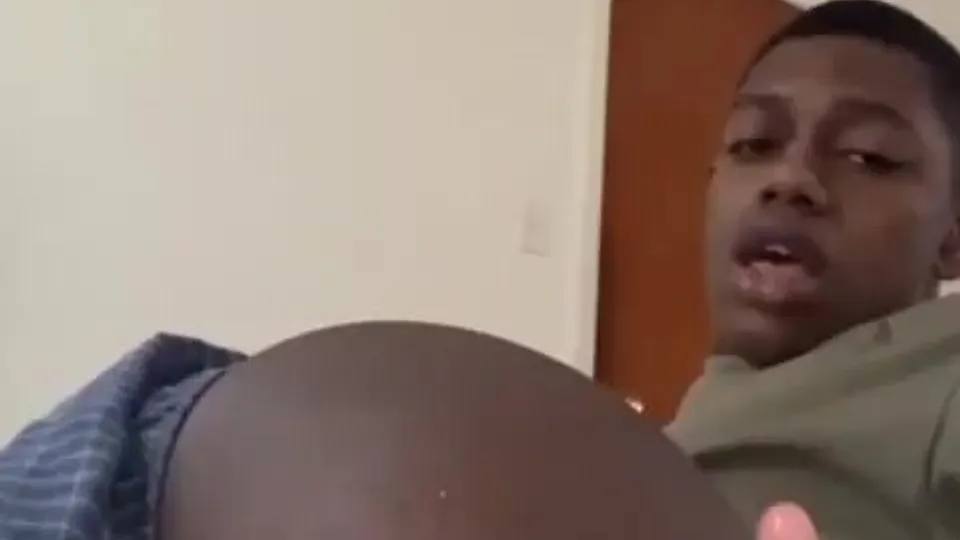 He LOVES to play with his big hole - ThisVid.com
