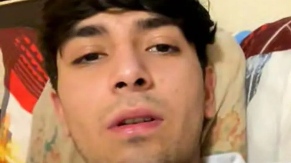 Hector, 20yo from Mexico - ThisVid.com