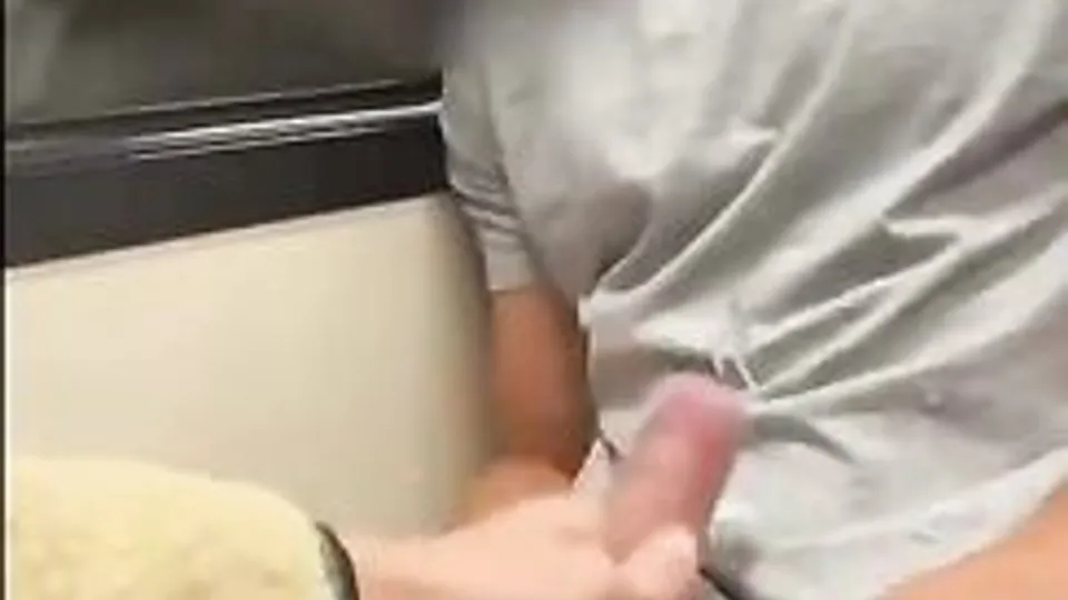 Helping a stranger on the subway