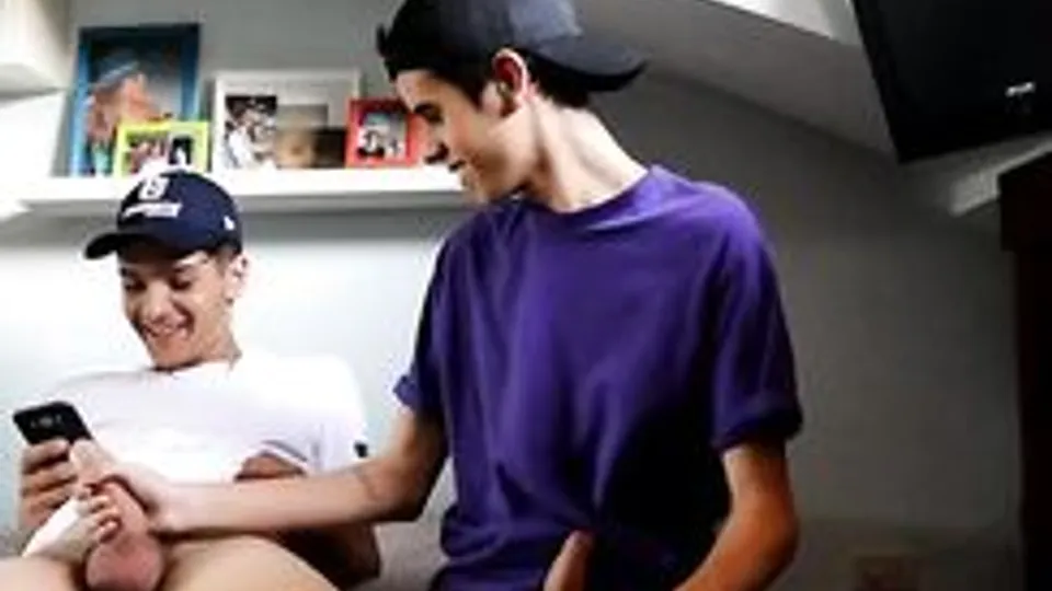 Helping hands gaming