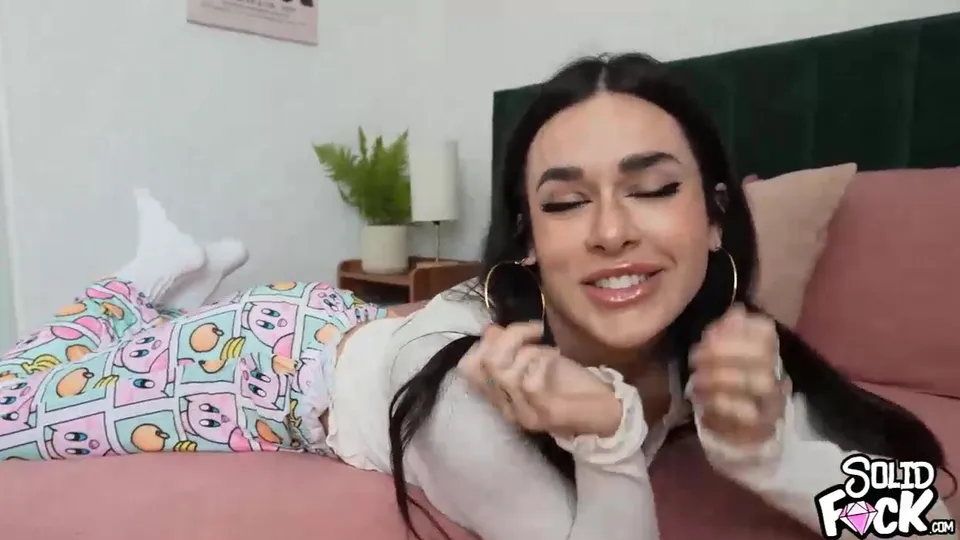 Mall Cop Can't Resist Her Phat Booty
