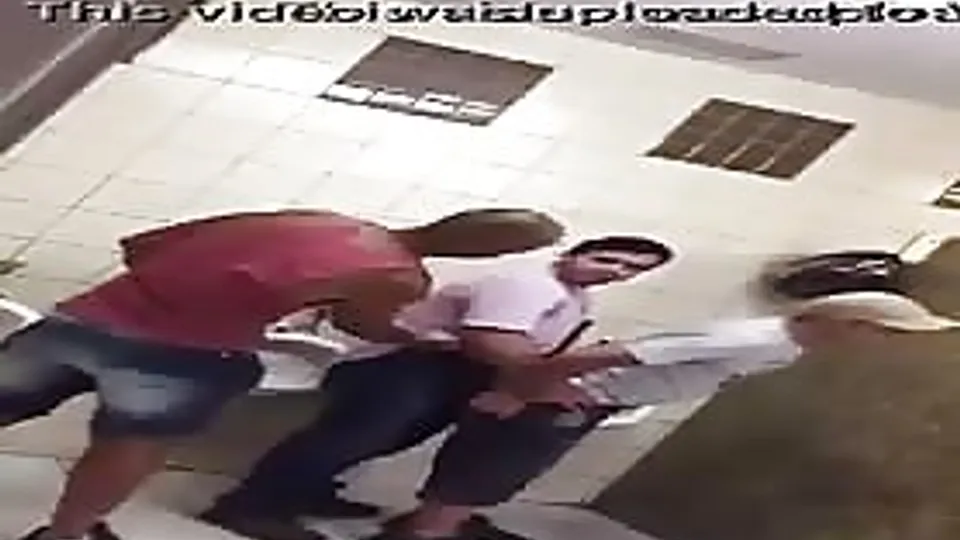 Hidden cam hot baths in the mall
