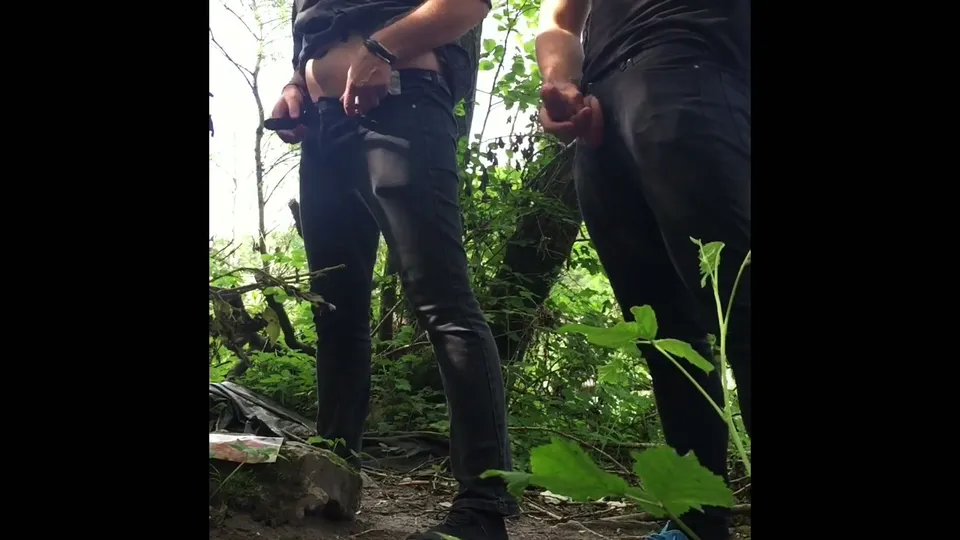 Hidden cam: two stangers suck my dick in public