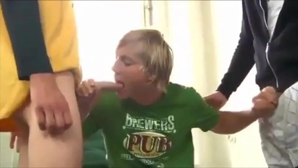 Highschool friends take a day off