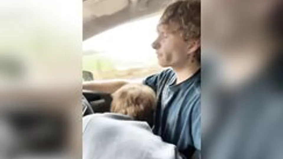 Young Twinks Masturbate in House
