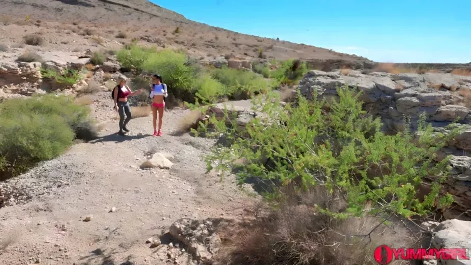 Hiker Girls 2: Desert Heat 