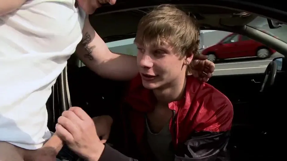 HITCHHIKING FOR OUTDOOR ANAL SEX FROM MEN