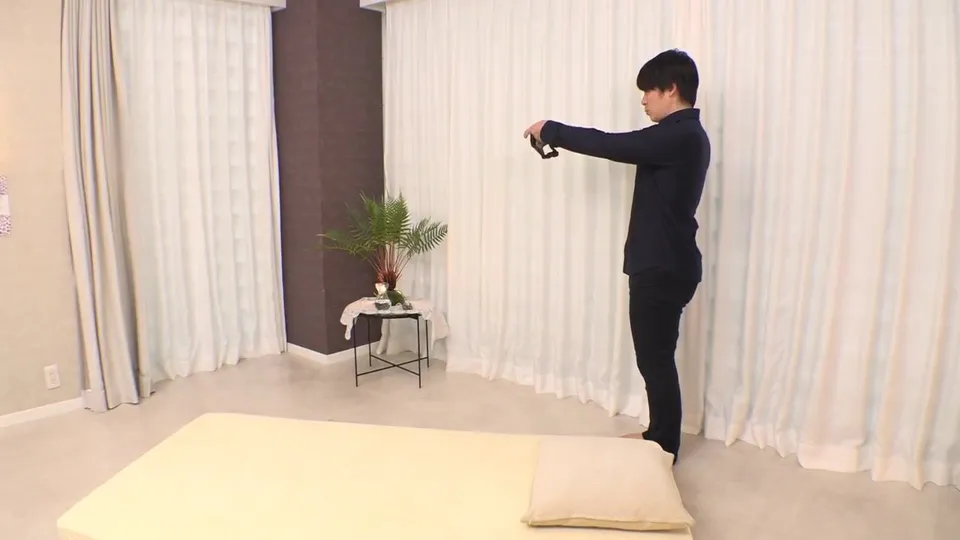 Asian Solo Dude Films His Kinky Bedroom Session