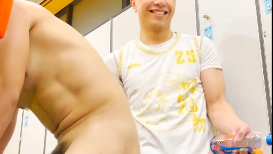 HK Changing Room 6 - video 2 - ThisVid.com