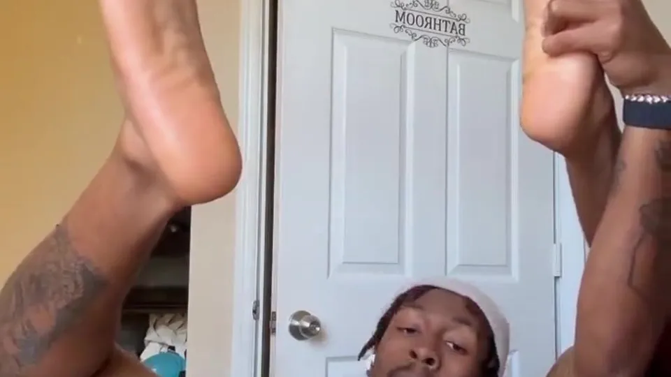 Black Teen Compilation: Feet, Toes, & Ass Worship